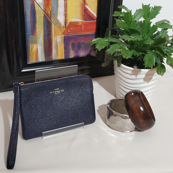 Coach Handbags - Coach Polished Pebble Wristlet